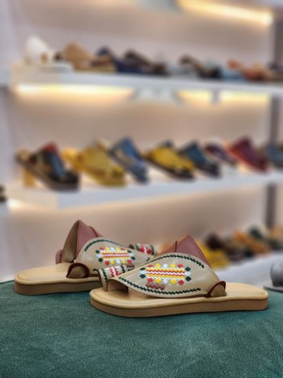 صورة زبيري وطني مطرز سدو م82